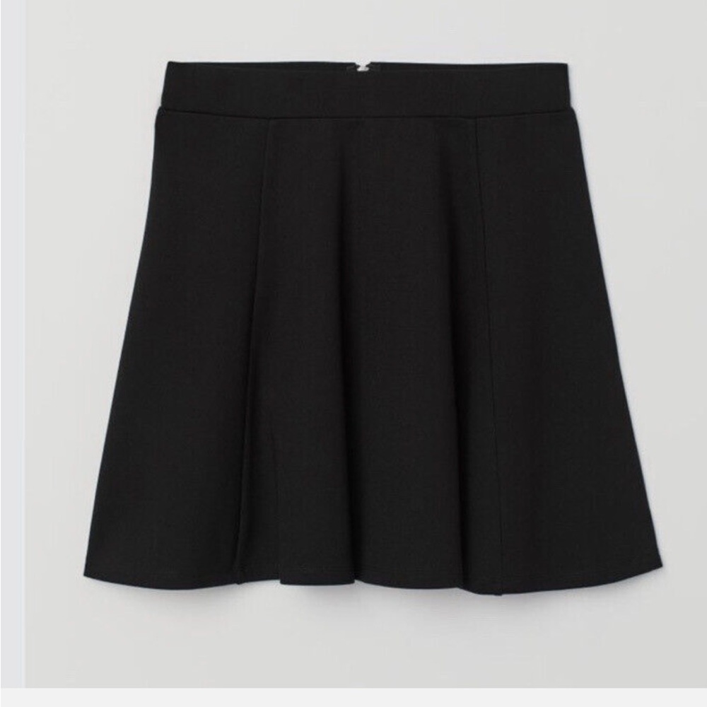 💥 H&M Black Skater Mini Skirt